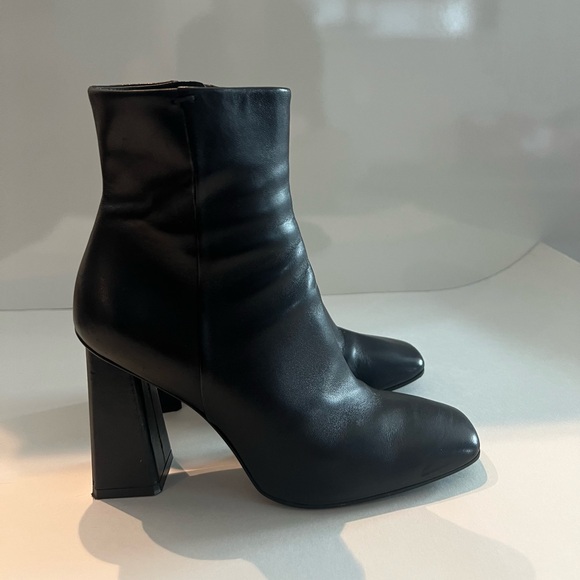 Black leather heeled boots, size 36.5 - Picture 2 of 10